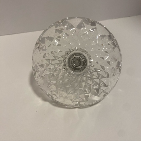 Vintage crystal scallop edge ring tray holder jewelry dish - Picture 6 of 7